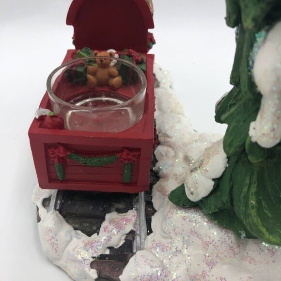 Yankee Candle Co. Christmas Train Décor T/B Train/Tree Warmer Tea Lite Holder - Picture 6 of 12